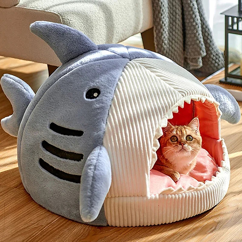 Shark-Shaped Pet Cave Bed – Warm & Cozy Cat & Puppy Nest