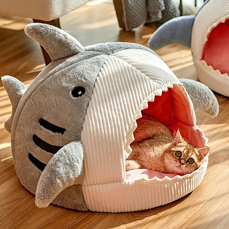 Shark-Shaped Pet Cave Bed – Warm & Cozy Cat & Puppy Nest