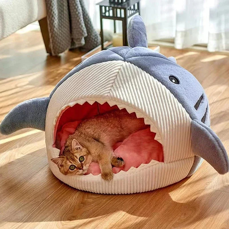 Shark-Shaped Pet Cave Bed – Warm & Cozy Cat & Puppy Nest