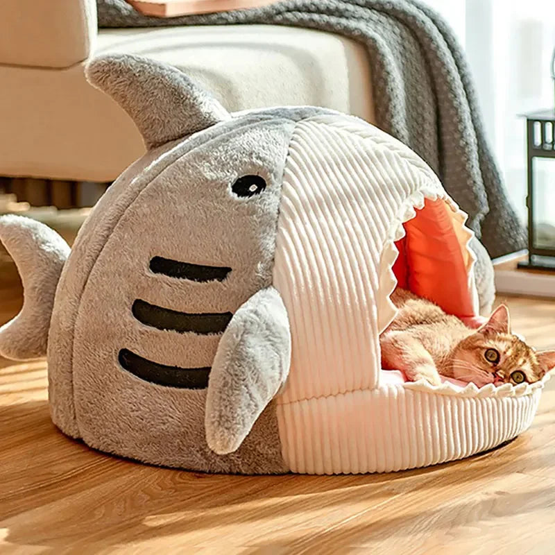 Shark-Shaped Pet Cave Bed – Warm & Cozy Cat & Puppy Nest